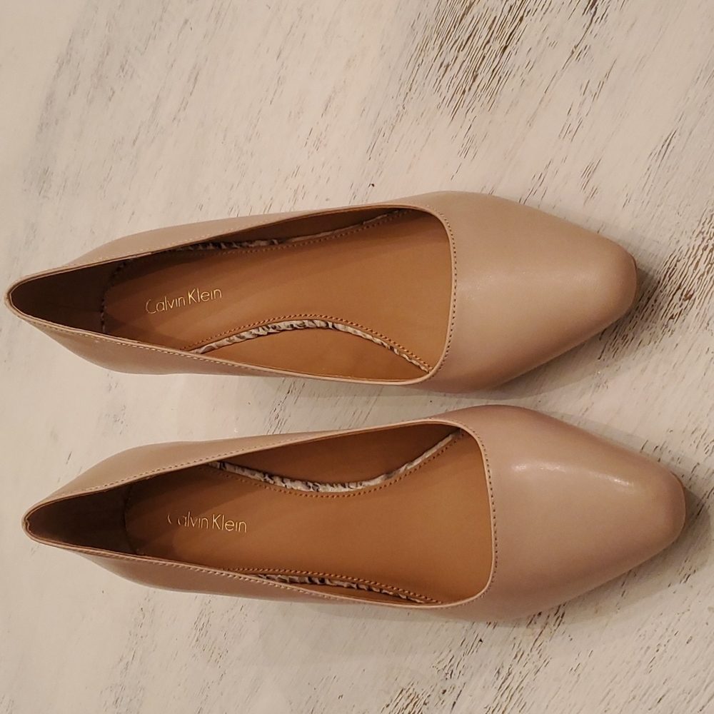 NWOT Calvin Klein 9.5 Nude Snake Skin Heels
